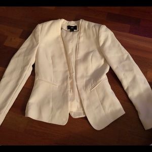 Never worn h&m white/off white blazer